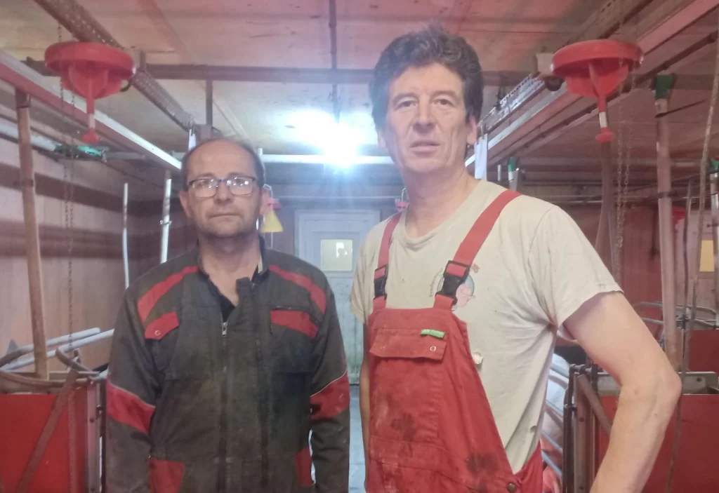 Photo de Didier Renault, salarié et Xavier Van Den Bossche, Gérant de l'EARL de la Cazerie